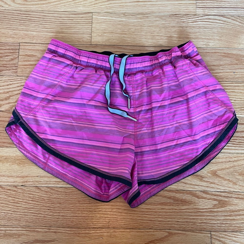 Lululemon woman’s size 6 pink/purple striped running shorts
